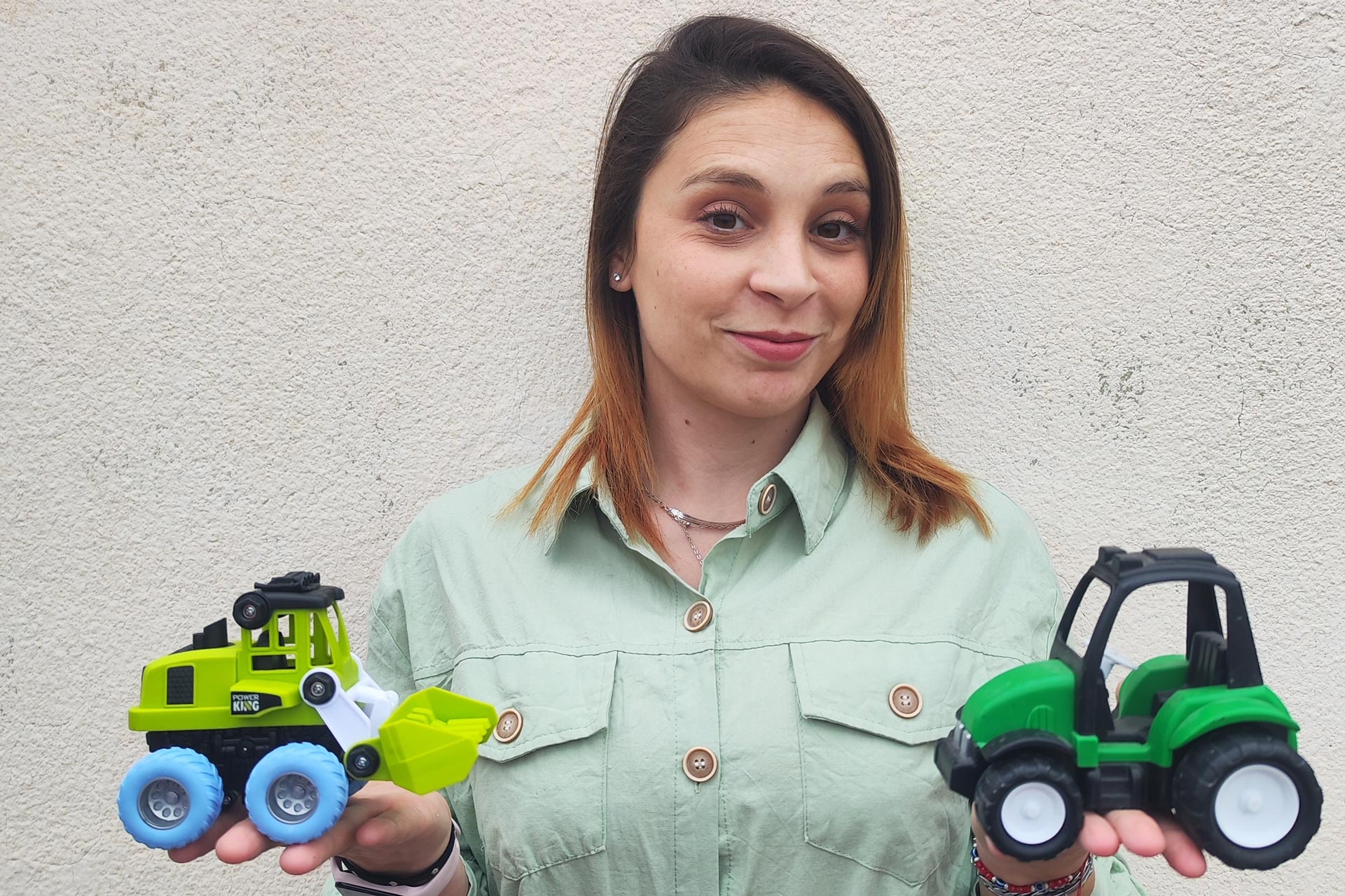 Detrás de cada póliza, hay alguien que siempre está en Peinsurtech Arcoíris 2 - mediador seguros personas 2